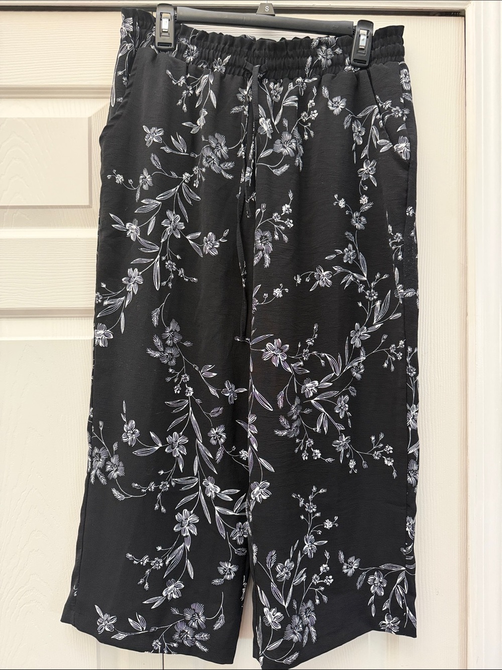 Black Wide-Leg Floral Pants - Lightweight Pull-On Trousers
